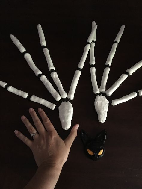 Jack Skellington hands-made with air-dried clay and wire and Jack's bow tie cat Diy Jack Skellington Hands, Jack Skellington Decorations, Jack Skellington Halloween Decor, Jack Skellington Bow Tie, Jack Skellington Diy, Jack Skellington Cosplay, Hallowen Crafts, Diy Jack Skellington, Kids Halloween Party Decorations