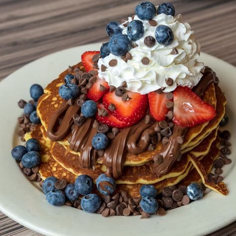 Happy Memorial Day Weekend!! 🇺🇸 🥞 🍫 🍓 🇺🇸 • • • #elmstreetdiner #diner #stamford #memorialdayweekend #mdw #usa #pancakes #summer #nutella… Holiday Brunch Party, Happy Memorial Day Weekend, Chocolate Pancakes, Pancake Stack, Tasty Pancakes, Chocolate Nutella, Easy Homemade Recipes, Valentines Food, Dessert Lover