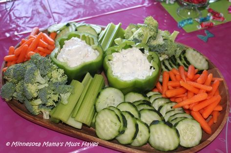 Easy Summer Veggie Tray Idea For Entertaining! - Must Have Mom Veggie Tray Ideas, Stuffed Pepper Dip, Vegetable Tray, Vegetable Platter, Relish Tray, Easy Veggie, Relish Trays, Veggie Dip, Tray Ideas