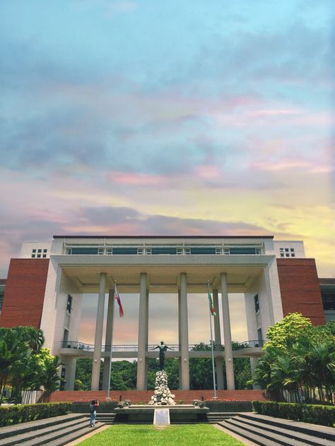 UPD in 2018 // wallpaper Up University Philippines, University Of The Philippines Manila, Philippine School Aesthetic, Unibersidad Ng Pilipinas Aesthetic, University Of The Philippines Wallpapers, Up Diliman Graduation Picture, University Of The Philippines Aesthetic, Up Diliman Wallpaper, Up Diliman Aesthetic