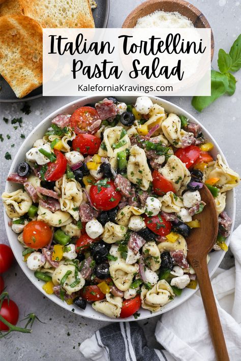 Tortellini Salami Pasta Salad, Tortellini Pasta Salad With Mozzarella Balls, Pasta Salad Ideas For Party, Pasta Salad Recipes With Mozzarella Pearls, Pasta Salad With Green Peppers, Pasta Salad With Mozzarella Pearls, Penne Mozzarella Salad, Mozzarella Pearls Recipes, Cold Tortellini Pasta Salad