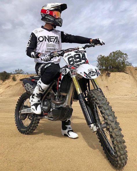 Oneal Motocross, Kawasaki Dirt Bikes, Ktm Motocross, Motocross Kit, Enduro Motocross, Motocross Love, Cool Dirt Bikes, Image Moto, Motorcross Bike