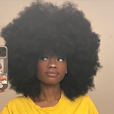 Black Afro Aesthetic, Fluffy 4c Hair, Long 4c Hair Aesthetic, 4c Afro Big, Afro Covering Eyes, Long 4c Natural Hair Inspiration, Afros Black Women, Afro Hair Aesthetic, Women With Afros