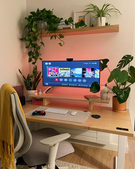 Cozy Desk Setup, Ikea Desk Hack, Cozy Desk, Cozy Office, Cozy Home Office, Decor Ikea, Office Room Decor, Casa Vintage, Study Room Decor