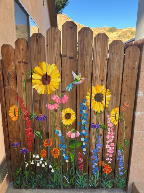 Garden Fence Art, Garden Mural, Fence Art, Fence Paint, Have Inspiration, Garden Yard Ideas, Garden Fence, Garden Crafts, Dream House Decor