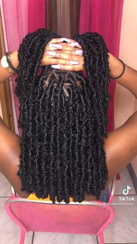 How To Style Mid Length Butterfly Locs, Butterfly Hairstyles Braids, Butterfly Locks Short, Short Butterfly Locs Styles, Foxlocs Hairstyles, Butterfly Locs Medium Length, Fox Locs Hairstyles, Butterfly Locs Hairstyle Ideas, Short Soft Locs