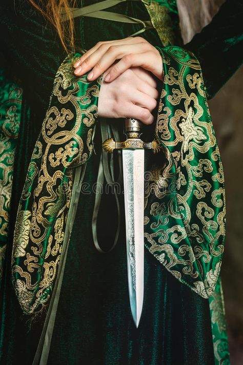 Green Medieval Dress, Royalty Core, Royal Core, Medieval Aesthetic, Yennefer Of Vengerberg, Fantasy Life, Queen Aesthetic, Royalty Aesthetic, Royal Aesthetic