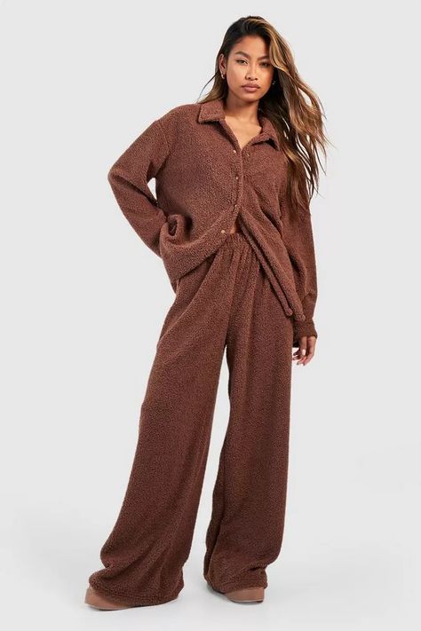 New In Clothing | Women's New In Clothes | boohoo USA Fluffy Loungewear, Cute Sports Bra, Wide Leg Lounge Pants, Loose Fitting Pants, Fitting Pants, Things Happen, Loungewear Set, Shop Mens Clothing, Guest Outfit