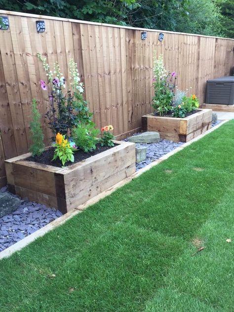 Garden Pallet, Backyard Garden Landscape, Back Garden Design, Patio Garden Design, Diy Backyard Landscaping, Outdoor Gardens Design, Outdoor Decor Backyard, Garden Yard Ideas, Backyard Garden Design