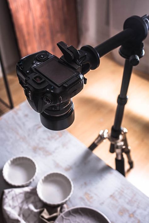 The best food photography equipment for beginners | Purple Avocado Food Fotographie, Tripod Photography, Food Photography Lighting, Best Food Photography, Food Photography Tips, Photography Accessories, Food Photography Styling, Photography Equipment, Photography Camera