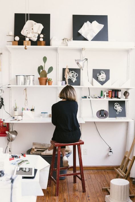 The Best Way To Position Your Desk, According To Feng Shui Desk Cable Management, Hierarchy Of Needs, Maslow's Hierarchy Of Needs, Follow Your Passion, Ergonomic Desk Chair, Ergonomic Desk, Feng Shui Tips, Home Board, Small Mirrors