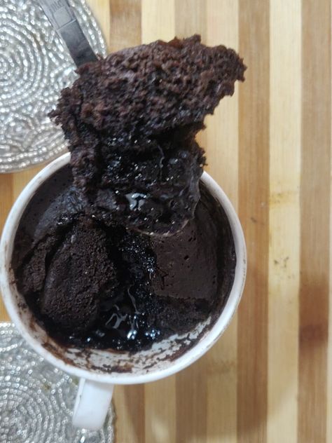 Choco Lava Mug Cake, Chocolate Lava Mug Cake, Mug Cake Chocolate, Lava Mug Cake, How To Make Lava, Microwave Mug Cake, Choco Lava, Microwave Mug, Mug Cake Recipe