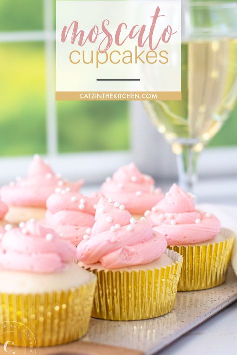 Flavor Cupcakes, Moscato Cupcakes, Summer Vegetable Recipes, Summer Fruit Recipes, Pink Moscato, Grilled Desserts, Wine Desserts, White Cake Mixes, Moscato