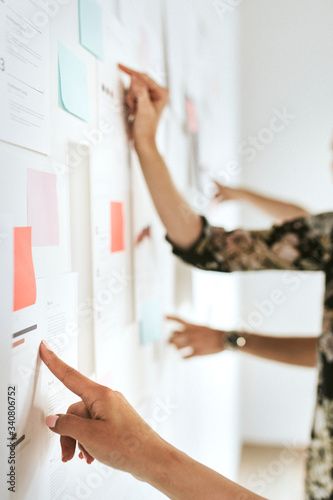 Stock Image: Woman working on sticky notes Brand Photography Inspiration, Business Photoshoot, Branding Photoshoot Inspiration, Mood Images, Personal Branding Photoshoot, Business Portrait, Marca Personal, Business Photos, Shooting Photo