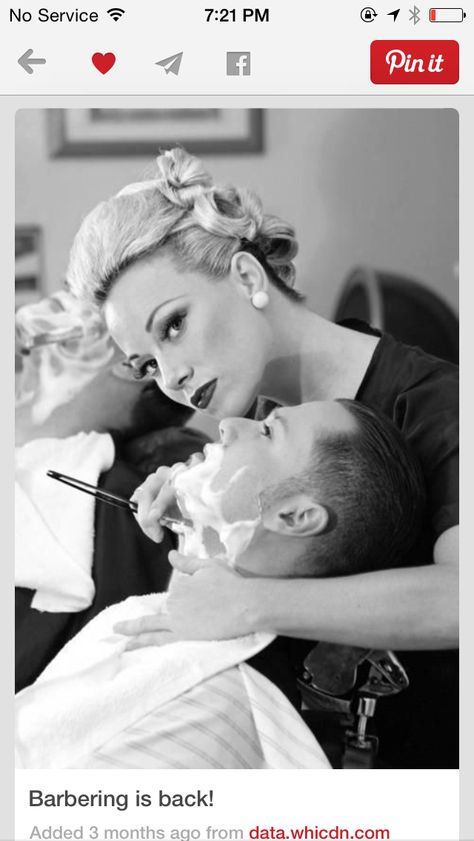 Vintage picture of a woman performing a straight razor shave .. HOT! Vintage Hairdresser, Pin Up Vintage, Vintage Barber, Its A Mans World, Close Shave, Wet Shaving, Straight Razor, Mens Cuts, Hair Growth Tips