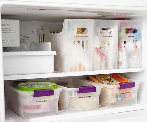 29 Things You Can Do Right Now To Get Your Kitchen Organized Small Kitchen Diy, Organiser Cucina, Diy Organizer, Freezer Organization, Freezer Storage, Ideas Para Organizar, Kitchen Organization Diy, Refrigerator Organization, Dollar Store Organizing