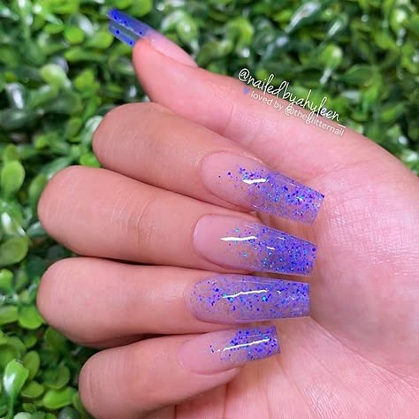 TheGlitterNail 🎀 Get inspired! on Instagram: “✨✨✨ Blue Glitter Ombre on long Coffin Nails 👌 • 💅 Nail Artist: @nailedbyahyleen_ 💝 Follow her for more gorgeous nail art designs! • 👉 Turn…” Glitter Wallpaper Iphone, Blue Ombre Nails, November Nails, Blue Acrylic Nails, Ombre Acrylic Nails, Coffin Nails Long, Sparkle Nails, Summer Acrylic Nails, Glitter Ombre