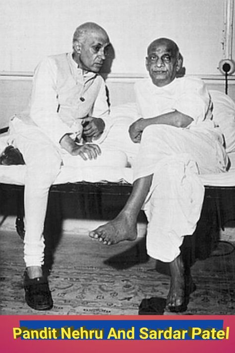 Pandit Nehru, Gandhi Photos, Mahatma Gandhi Photos, Sardar Patel, India History, Indian Freedom Fighters, History Pics, Inspirational Smile Quotes, Indian Legends