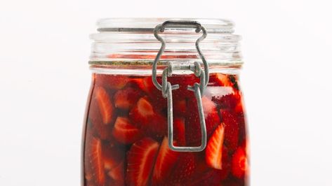 It's hard not to just eat strawberries by the basketful, but with a little self-control, you can infuse them into a vinegar you'll want to put on everything Freeze Strawberries, Strawberry Vinegar, Freezing Strawberries, Infused Vinegars, Fresh Strawberry Recipes, Cultured Food, Canning Tips, Fermentation Recipes, Infused Oil