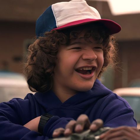 Gaten Matarazzo, Dustin Henderson, Stranger Things Dustin, Stranger Things Season 3, Stranger Things Characters, Will Byers, Stranger Things Wallpaper, Steve Harrington, Stranger Things Season