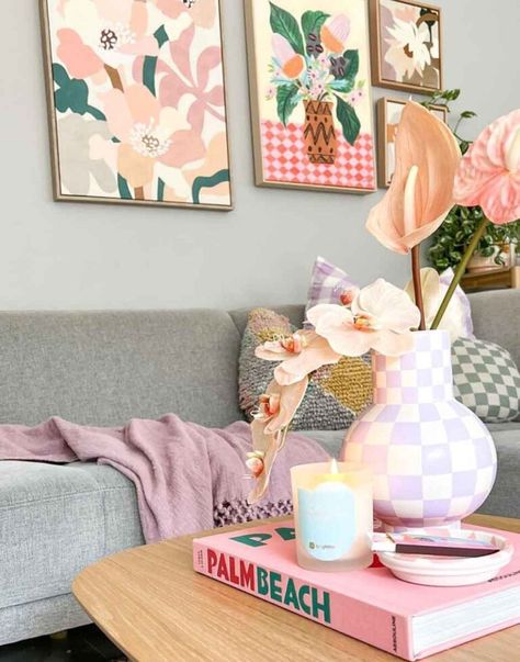 Pastel Dutch Aesthetic, Danish Pastel Living Room, Danish Pastel Interior, Pastel Aesthetic Outfit, Meaning Of Colors, Diy Home Improvement Hacks, Pastel Bathroom, Danish Decor, Pastel Living Room