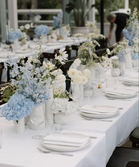 Table Top Flower Arrangements Wedding Reception, Blue Theme Engagement Party, Wedding Decorations Light Blue, Blue Flowers Table Setting, Light Blue Reception Decor, White And Blue Table Setting Wedding, Blue Hydrangea Table Setting, White And Powder Blue Wedding, Linen Wedding Decorations