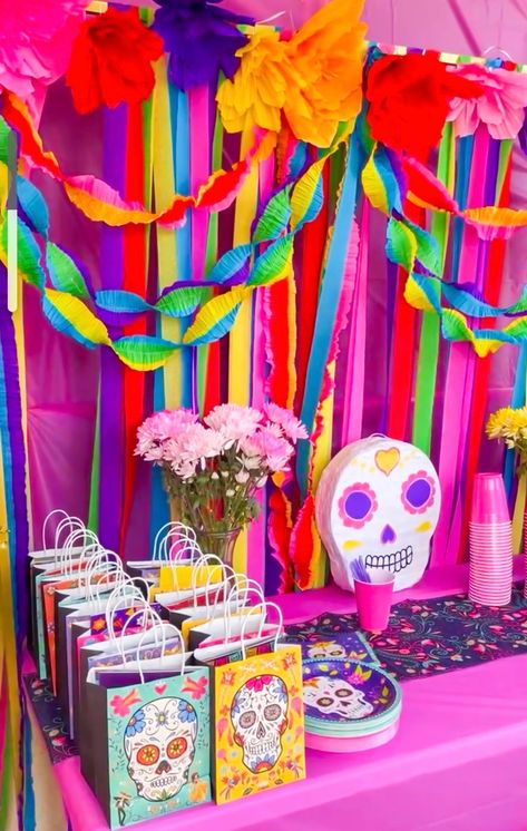 Dia de Los Muertos Party Day Of The Dead Baby Shower Ideas, Day Of The Dead Theme Party, Dia De Los Muertos Birthday Party Ideas, Skeleton Birthday, Dia De Los Muertos Party Ideas, Shower Vibes, Dia De Los Muertos Decorations Ideas, Den Mrtvých, Day Of The Dead Party