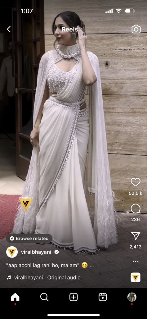 Saree Cape, Unique Saree, Indian Gown, Drape Sarees, Sequin Saree, Fancy Sarees Party Wear, Yoga Exercises, Indian Gowns, Dresses Indian