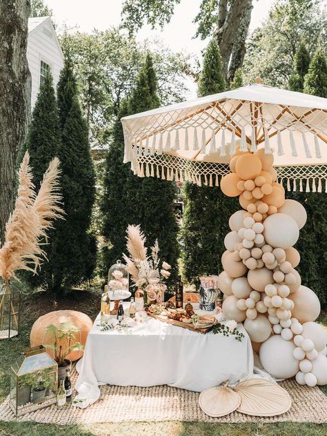 Boho Chic Date Picnic for Two-Date Day In Party Ideas | Photo 2 of 10 | Catch My Party Tulum Birthday Ideas, Tulum Party Decor, Tulum Birthday, Tulum Party, Picnic Party Decorations, Boho Chic Party, Backyard Dinner Party, Baby Shower Boho, Picnic Birthday Party