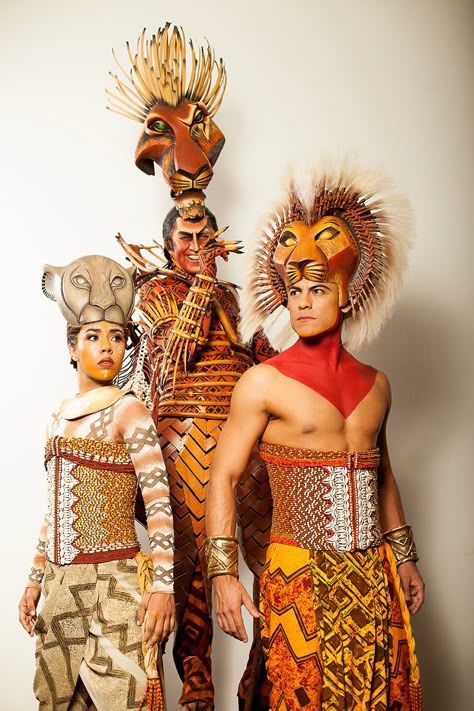 Lion King Theatre, Lion King Play, Julie Taymor, Lion King Costume, Lion King Musical, Lion King Broadway, Lion King Jr, Broadway Costumes, King Outfit