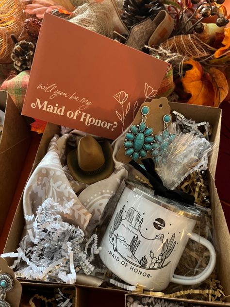 Bridemaids Proposals Western, Bridesmaid Proposal Country Theme, Western Wedding Menu Ideas, Western Wedding Guest Gifts, Western Gift Box Ideas, Palmetto Wedding Decor, Country Maid Of Honor Proposal, Western Wedding Guest Book Table, Western Bridal Party Gifts