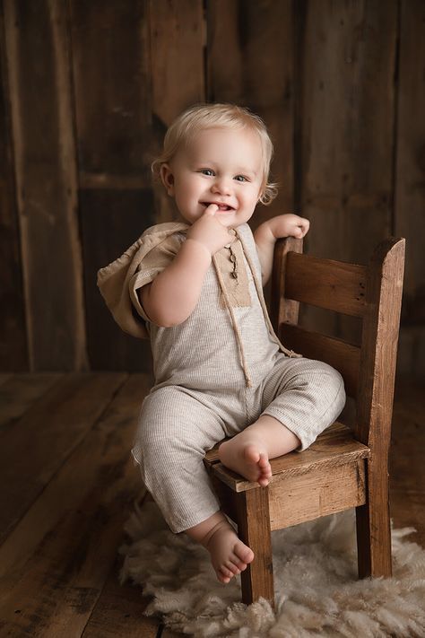 The Studio - Baby One Year Old Studio Session, Vintage Baby Photoshoot, Toddler Studio Photoshoot, Baby Studio Photography, Fall Baby Pictures, Photo Studio Design, Forest Studio, Toddler Portraits, Baby Birthday Photoshoot