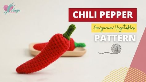 Pepper Crochet Pattern Free, Crochet Chili Pepper Pattern Free, Crochet Chili Pepper, Vegetable Amigurumi, Crochet Pepper, Pepper Crochet, Crochet Fruit, Crochet Geek, Amigurumi Animals