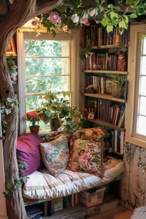 Comfortable Reading Nook, Cottage Core Home, Small Sunroom, Reading Nook Ideas, Fairytale House, Deco Studio, Nook Ideas, Ideas Para Organizar, Whimsical Home