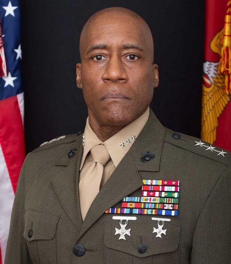 Black Marines, Navy Admiral, Black Leaders, Lieutenant General, American Military, History Education, American Veterans, Us Marine Corps, Powerful Images