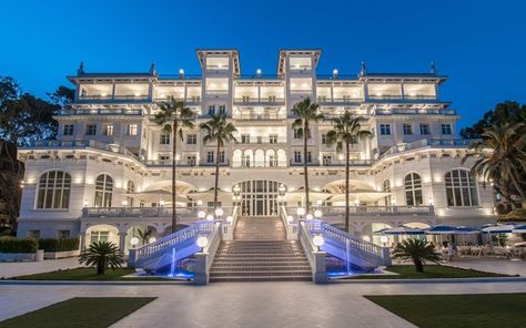 Gran Hotel Miramar - Malaga, Spain : The Leading Hotels of the World Castle House Design, Luxury Exterior, Luxury Houses Mansions, Mansion Designs, Dream Life House, Dream Mansion, House Design Pictures, التصميم الخارجي للمنزل, Beautiful House Plans