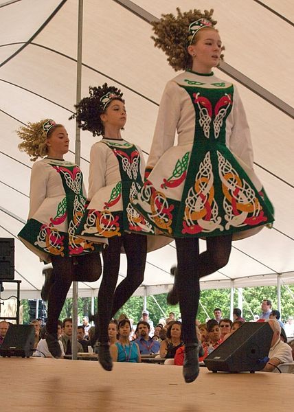 Members of the Davis Academy of Irish Dance leap before the Picatinny crowd Irish Dance Costume, Irish Step Dancing, Paige Hyland, Brooke Hyland, Steps Dance, Irish Dancers, Irish Dancing, Chloe Lukasiak, Kendall Vertes