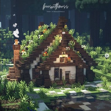 Aesthetic Minecraft Ideas To Build, Minecraft House In Dark Oak Forest, Minecraft Small Cottagecore House, Minecraft Building Inspo Aesthetic, Witches Cottage Minecraft, Stone Cottage Minecraft, Small Witch Hut Minecraft, Aesthetic Mc House, Dark Oak Cottage Minecraft