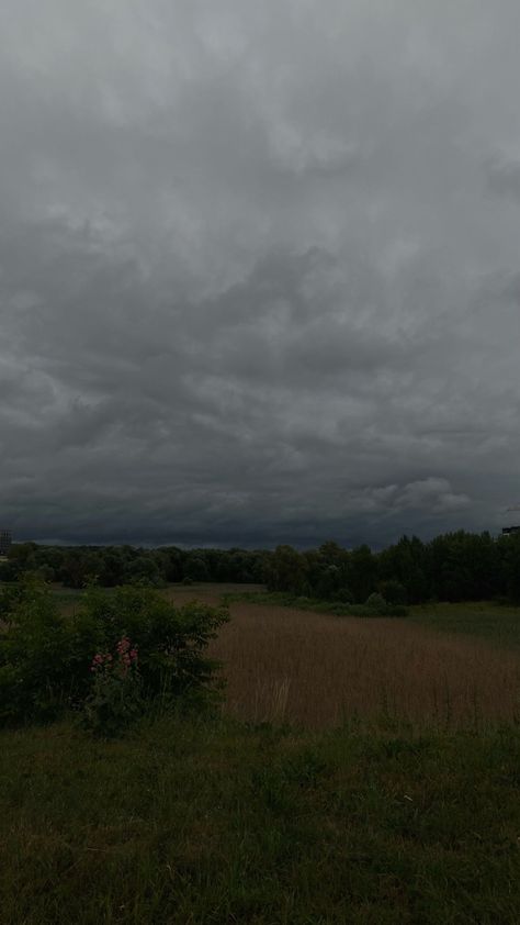 Storm In A Field, Thunderstorm Wallpaper Iphone, Storm Iphone Wallpaper, Before Rain Weather, Stormy Weather Aesthetic Wallpaper, Quiet Storm Aesthetic, Before Storm Aesthetic, Rainy Field Aesthetic, Calm Before The Storm Aesthetic