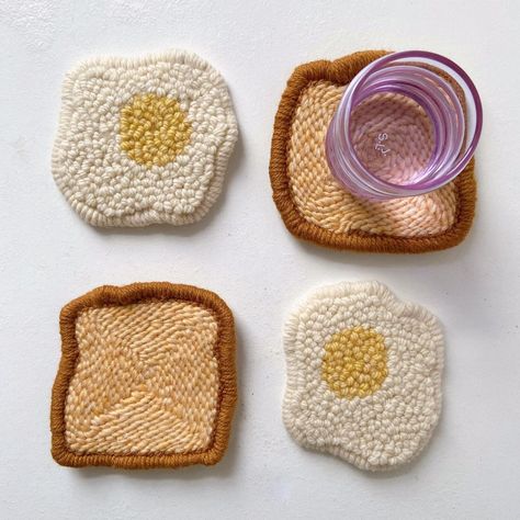 caro · handmade things on Instagram: “a commissioned breakfast set of reversible egg and bread coasters! 🍳🍞” Punch Rug, Funky Rugs, Bad Puns, Handmade Things, Breakfast Set, Punch Needle Patterns, Punch Needle Embroidery, Needle Punch, Modern Macrame