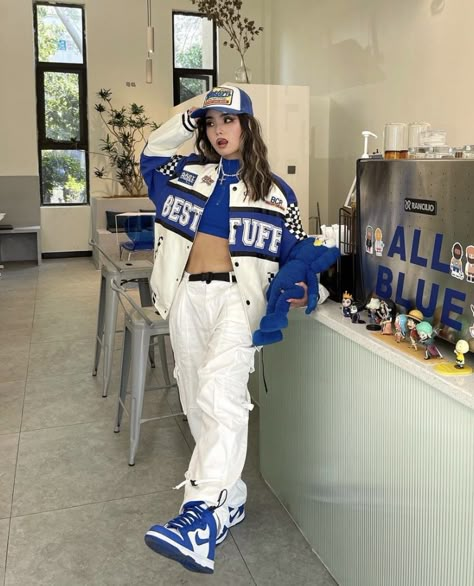 Blue And White Streetwear Outfit, Royal Blue Streetwear Outfit, Hiphop Style Women, Blue Hiphop Outfit, Dancer Outfits Hip Hop Street, Blue Black And White Outfit, Hiphop Outfit Ideas, Hip Hop Outfits For Women, Blue Streetwear Outfit