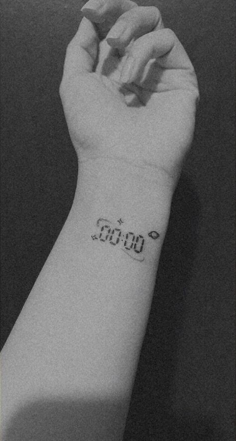 💫 Zero Oclock Bts Tattoo, 00 00 Clock Aesthetic, Small Clock Tattoo, Bts 00:00 Tattoo, Zero O Clock Tattoo, Kpop Inspired Tattoos, 00 00 Tattoo, 00:00 Tattoo, 00:00 Clock