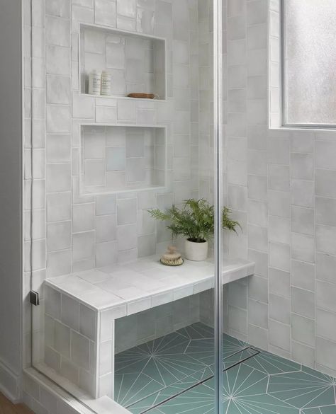 50  Walk-In Showers With Benches: Your Guide to a Spa-Like Bathroom Showers With Benches, Walk In Shower With Bench, Glass Shower Wall, Bathroom Niche, Walk In Showers, Farmhouse Shower, Spa Like Bathroom, Shower Seat, Small Showers