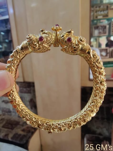 Gold Kadas Bangles, Lion Kada Designs Gold For Men, Kada Designs Gold For Women Antique, Gold Kada Design For Women, Gold Kada Bangles, Groom Wedding Jewellery, Gold Reference, Man Gold Bracelet Design, Gold Bracelet Design