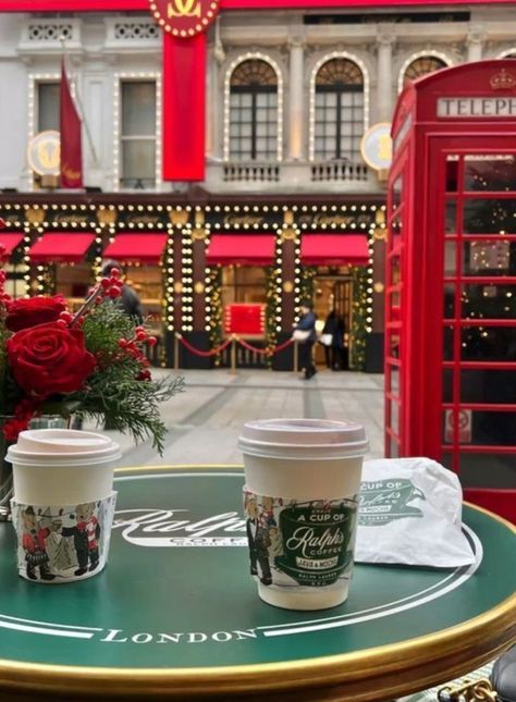 Christmas Style Aesthetic, Ralphs Coffee Nyc Christmas, Ralphs Coffee London, London At Christmas Aesthetic, Winter London Aesthetic, London Aesthetic Winter, London Christmas Aesthetic, London Xmas, Winter London