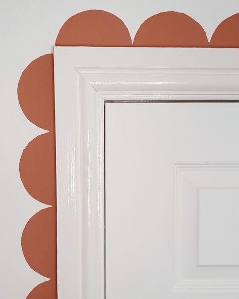 Scallop Door Frame, Scalloped Doorway, Bedroom Half Wall Paint, Scalloped Door Frame, Kids Headboard, American Decor, Pretty Bedroom, Children's Bedroom, Painting Trim