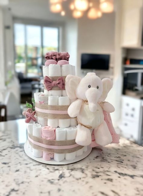 Dipar Cake, Diaper Cakes For Baby Girl, Pampers Cake, Diaper Cake For Baby Girl, Dipper Cakes, Diaper Cake Girl, Cake Boho, Baby Shower Bouquet, Elephant Diaper Cake