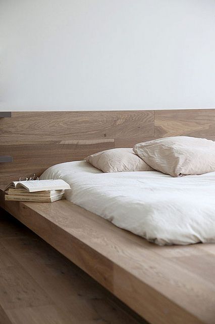 calming neutrals. I love the wood, but I mostly like how the bed extends farther then the mattress. Minimalist Penthouse, Eames Design, Minimalist Dekor, Minimalist Farmhouse, Interior Design Minimalist, Bedroom Minimalist, Interior Minimalista, Japanese Interior Design, White Sheets