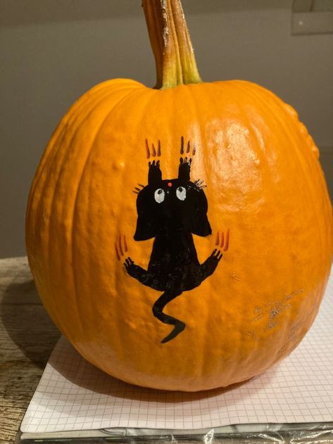 White Pumpkin Decorating Ideas Paint, Fox Pumpkin Painting, Drawings On Pumpkins With Sharpie, Painted Pumpkins Black Cat, Vampire Pumpkin Painting Ideas, Pumpkin Painting Dog Ideas, Pumpkin Drawing Ideas On A Pumpkin, Halloween Painting On Pumpkins, Pumpkin Paintings On Pumpkin