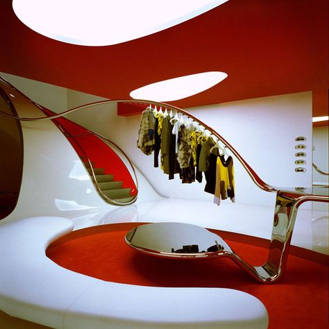 Marni flagship store by Sybarite, London Retro Futurism Interior, Space Age Interior, Visuell Identitet, 70s Interior, Retro Interior Design, Futuristic Interior, Retro Interior, Hus Inspiration, Style Deco